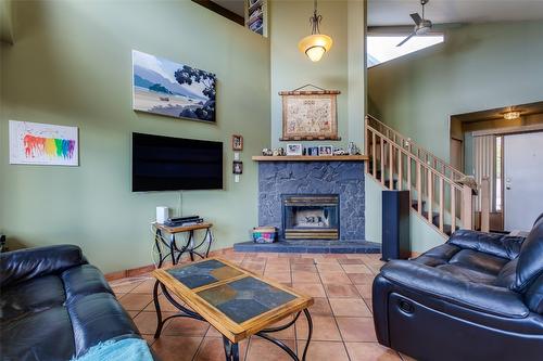 11482 Darlene Road, Lake Country, BC - Indoor Photo Showing Living Room With Fireplace