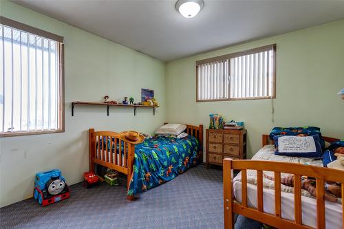 11482 Darlene Road, Lake Country, BC - Indoor Photo Showing Bedroom