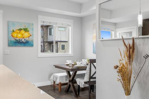 47-3626 Mission Springs Drive, Kelowna, BC - Indoor Photo Showing Dining Room