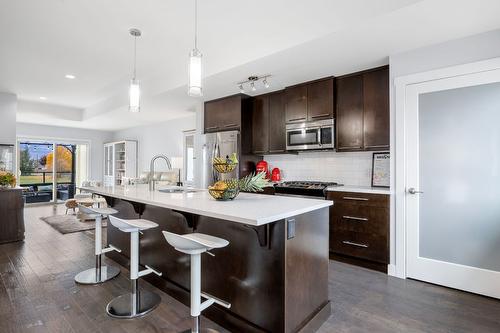 47-3626 Mission Springs Drive, Kelowna, BC - Indoor Photo Showing Kitchen With Upgraded Kitchen