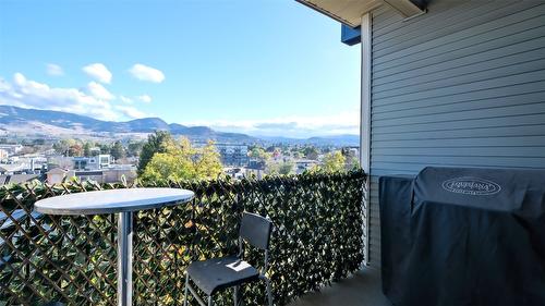 407-130 Barber Road, Kelowna, BC - Outdoor