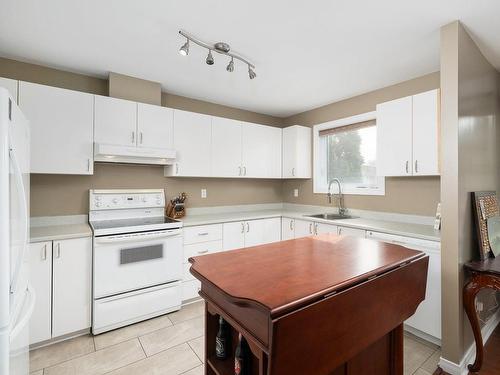 Cuisine - 9300 Rue De Marseille, Montréal (Mercier/Hochelaga-Maisonneuve), QC - Indoor Photo Showing Kitchen