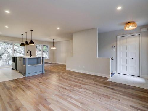 Salon - 3525 Rue Rolland, Sainte-Adèle, QC - Indoor Photo Showing Kitchen