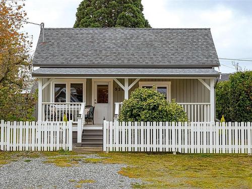 520 Baden Powell St, Ladysmith, BC 