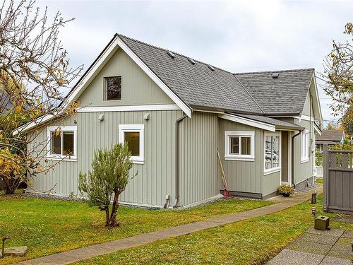 520 Baden Powell St, Ladysmith, BC 