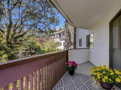 24-3958 Cedar Hill Rd, Saanich, BC - Outdoor With Balcony With Exterior