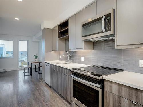 412-2461 Sidney Ave, Sidney, BC - Indoor Photo Showing Kitchen With Upgraded Kitchen