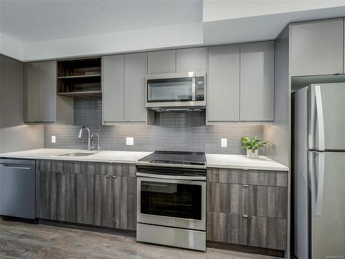 412-2461 Sidney Ave, Sidney, BC - Indoor Photo Showing Kitchen With Upgraded Kitchen