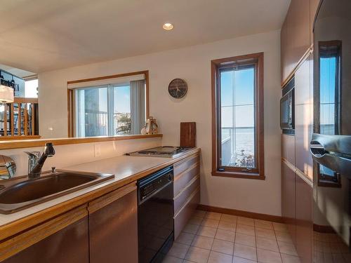 Cuisine - 191  - 191B Rue De La Rive, Sainte-Anne-De-Sorel, QC - Indoor Photo Showing Kitchen