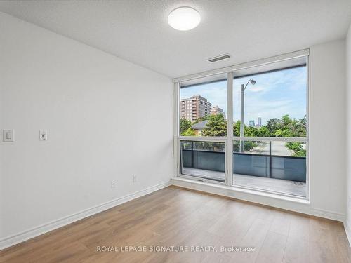 214-2885 Bayview Ave, Toronto, ON - Indoor Photo Showing Other Room