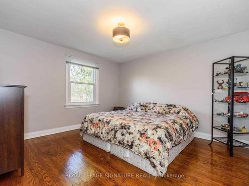 Main-290 Bogert Ave, Toronto, ON - Indoor Photo Showing Bedroom