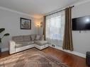 Main-290 Bogert Ave, Toronto, ON  - Indoor Photo Showing Living Room 