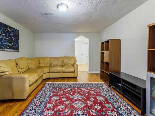 Bsmt-290 Bogert Ave, Toronto, ON - Indoor Photo Showing Living Room