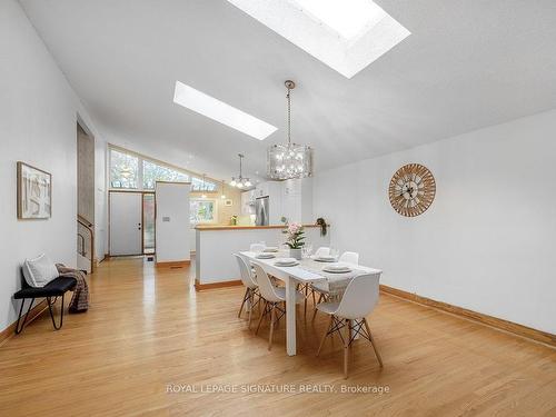 9 Overton Pl, Toronto, ON - Indoor Photo Showing Dining Room