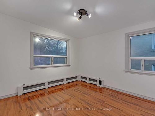 2977 Lawrence Ave E, Toronto, ON - Indoor Photo Showing Other Room