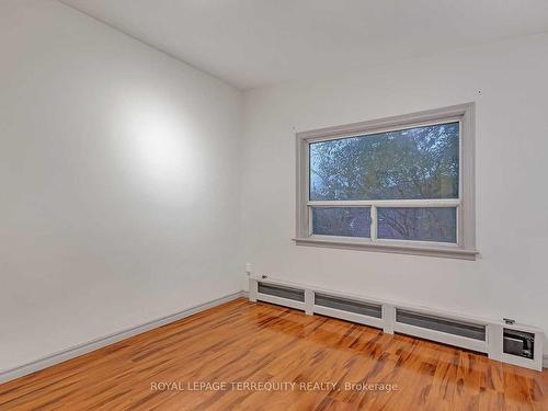 2977 Lawrence Ave E, Toronto, ON - Indoor Photo Showing Other Room