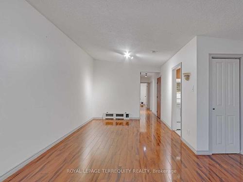 2977 Lawrence Ave E, Toronto, ON - Indoor Photo Showing Other Room