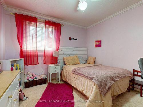 135 William Stephenson Dr, Whitby, ON - Indoor Photo Showing Bedroom