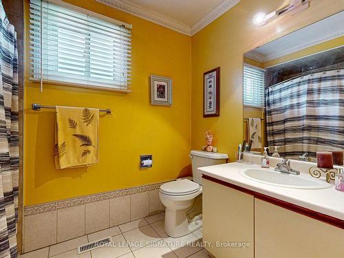 135 William Stephenson Dr, Whitby, ON - Indoor Photo Showing Bathroom