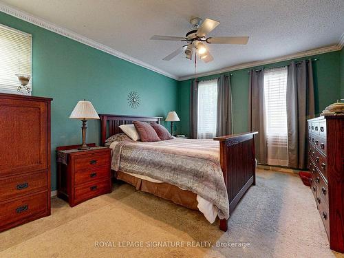 135 William Stephenson Dr, Whitby, ON - Indoor Photo Showing Bedroom