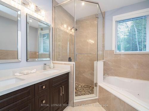 2-9411 Concession Rd, Uxbridge, ON - Indoor Photo Showing Bathroom