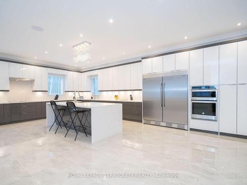 2-9411 Concession Rd, Uxbridge, ON - Indoor Photo Showing Kitchen With Upgraded Kitchen