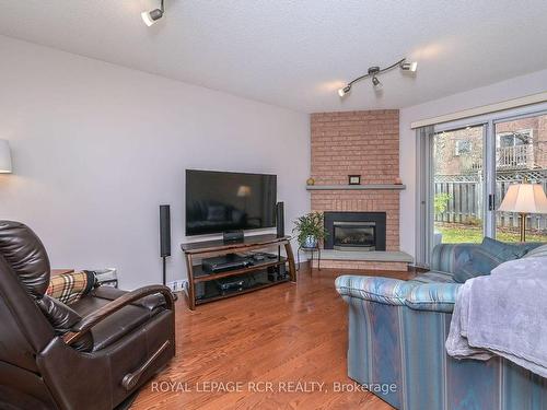 507 Blackstock Rd, Newmarket, ON - Indoor Photo Showing Living Room With Fireplace