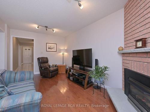 507 Blackstock Rd, Newmarket, ON - Indoor Photo Showing Living Room With Fireplace