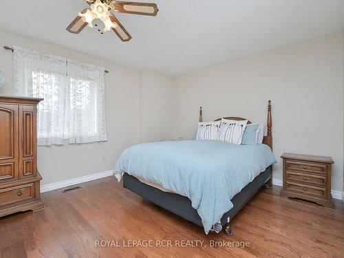 507 Blackstock Rd, Newmarket, ON - Indoor Photo Showing Bedroom