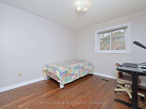 507 Blackstock Rd, Newmarket, ON - Indoor Photo Showing Bedroom