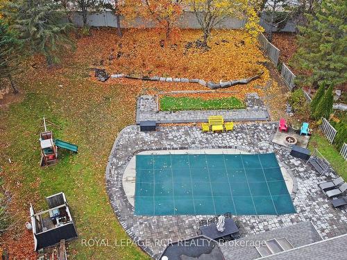 206 Corner Ridge Rd, Aurora, ON - Outdoor With In Ground Pool