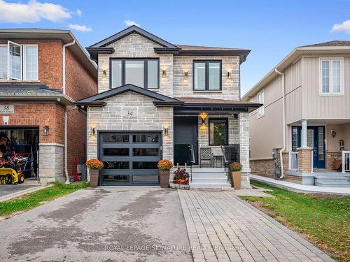 34 Weir St, Bradford West Gwillimbury, ON - Outdoor With Facade