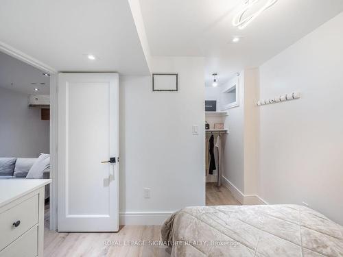 34 Weir St, Bradford West Gwillimbury, ON - Indoor Photo Showing Bedroom