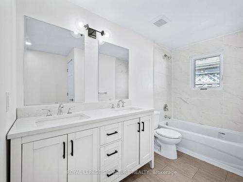 Main-96 Hickling Tr, Barrie, ON - Indoor Photo Showing Bathroom