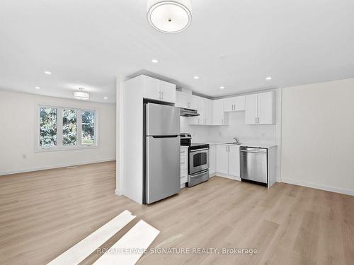 Main-96 Hickling Tr, Barrie, ON - Indoor Photo Showing Kitchen With Stainless Steel Kitchen