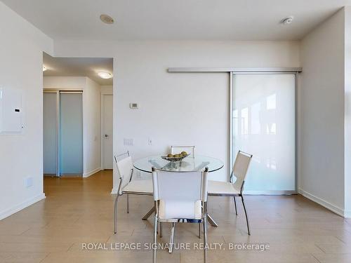 416-105 The Queens Way, Toronto, ON - Indoor Photo Showing Dining Room