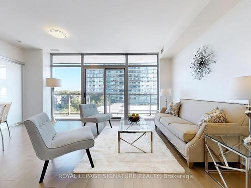 416-105 The Queens Way, Toronto, ON - Indoor Photo Showing Living Room