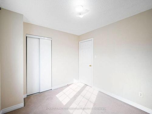 4909 James Austin Dr, Mississauga, ON - Indoor Photo Showing Other Room