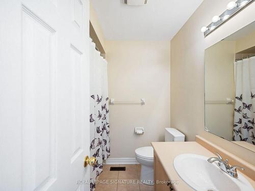 4909 James Austin Dr, Mississauga, ON - Indoor Photo Showing Bathroom