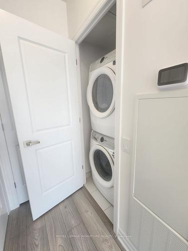 3105-36 Elm Dr, Mississauga, ON - Indoor Photo Showing Laundry Room