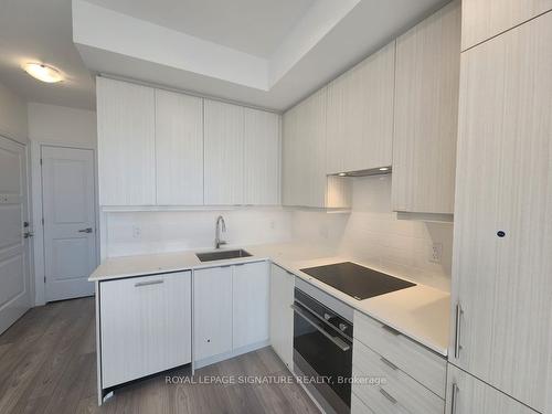 3105-36 Elm Dr, Mississauga, ON - Indoor Photo Showing Kitchen