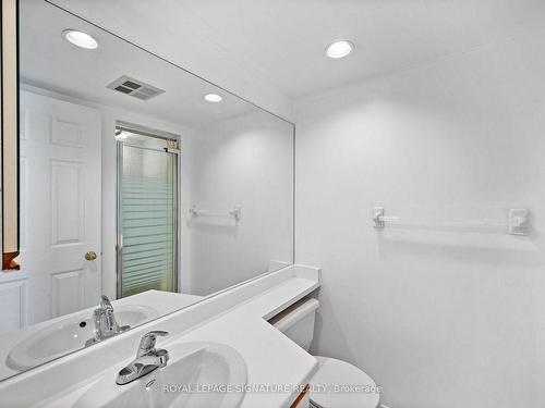 1006-4450 Tucana Court, Mississauga, ON - Indoor Photo Showing Bathroom