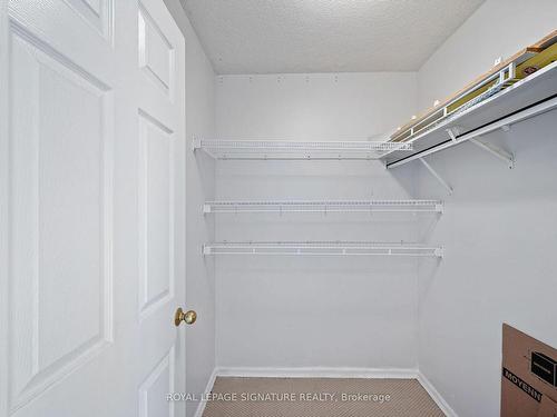 1006-4450 Tucana Court, Mississauga, ON - Indoor With Storage