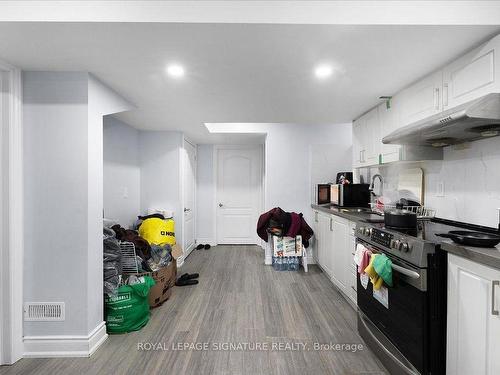 3 Meadowlark Dr, Brampton, ON - Indoor Photo Showing Kitchen