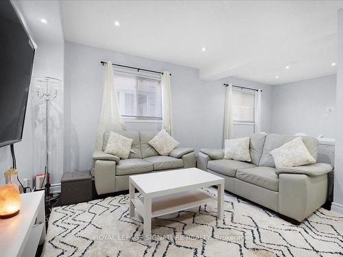 3 Meadowlark Dr, Brampton, ON - Indoor Photo Showing Living Room