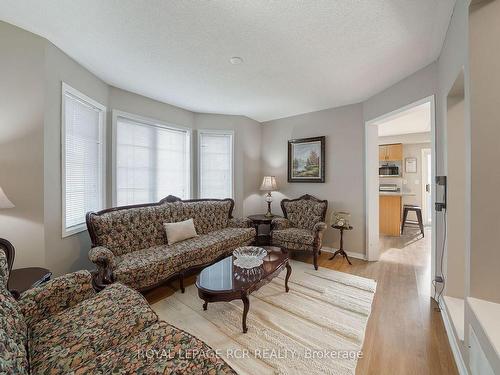 160 Landsbridge St, Caledon, ON - Indoor Photo Showing Living Room