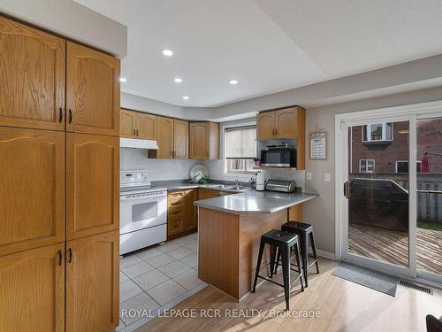 160 Landsbridge St, Caledon, ON - Indoor Photo Showing Kitchen With Double Sink