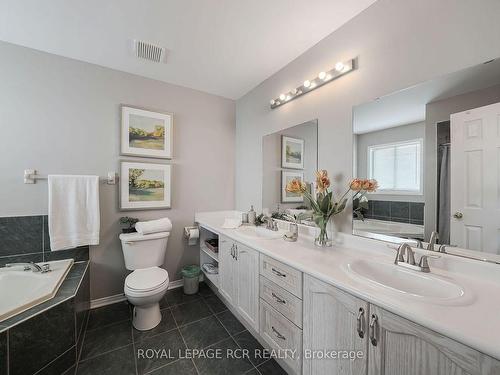 160 Landsbridge St, Caledon, ON - Indoor Photo Showing Bathroom