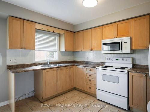 4A Sherbourne St, Orangeville, ON - Indoor Photo Showing Kitchen With Double Sink