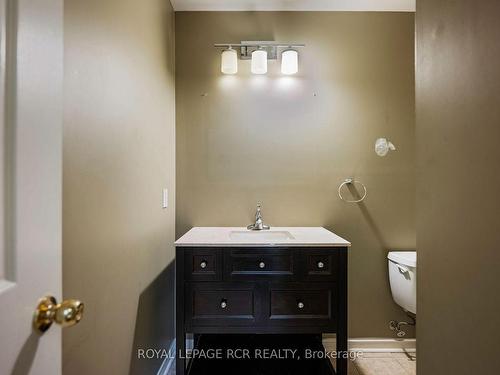 4A Sherbourne St, Orangeville, ON - Indoor Photo Showing Bathroom